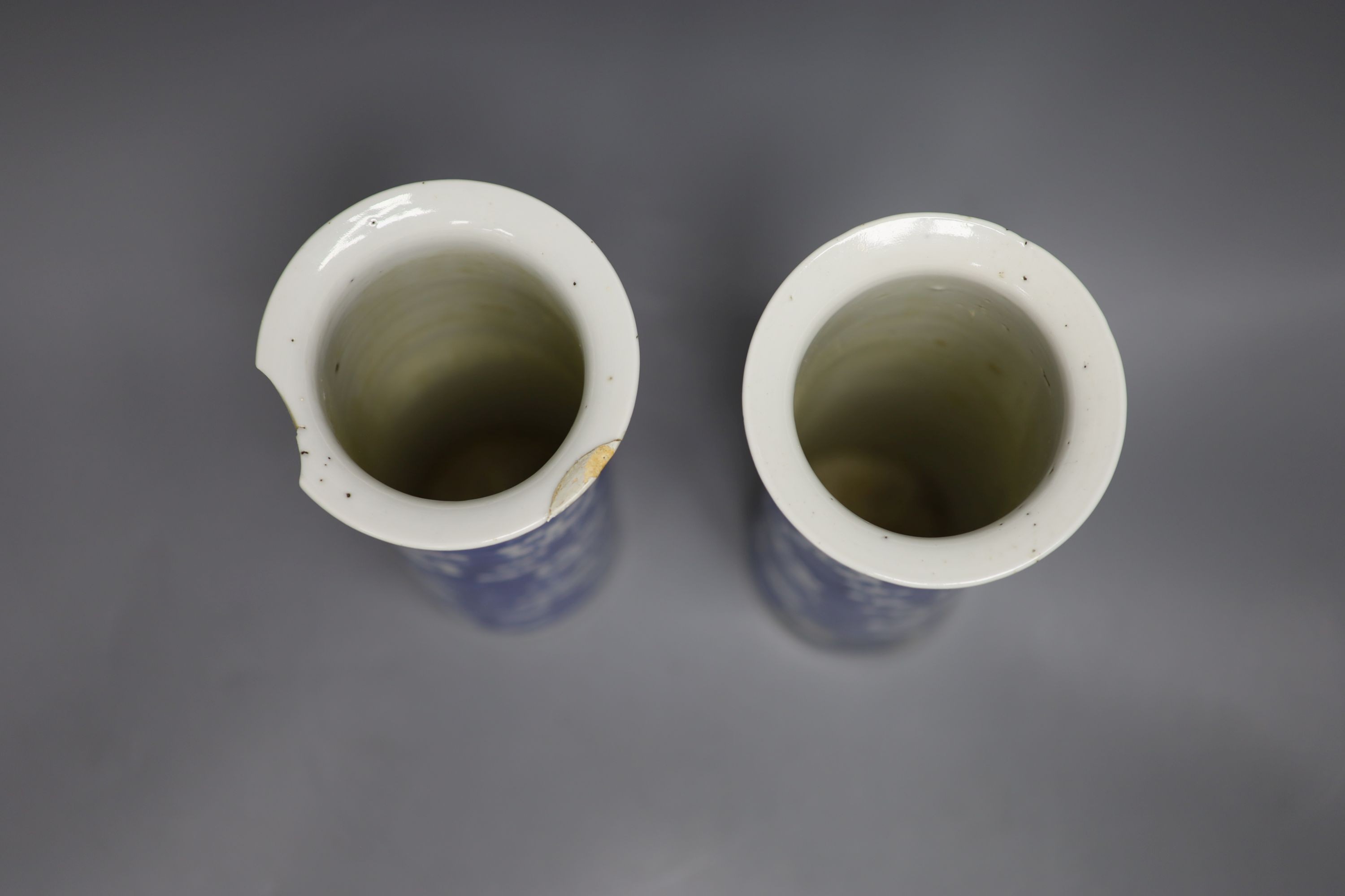 Two Chinese blue and white cylinder vases, late 19th century, one a/f 25.5cm
